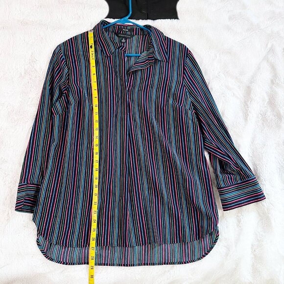 Investments Paige Striped Collared Blouse Size Medium - Picture 6 of 6